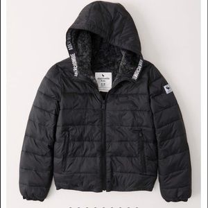 Abercrombie Kids - cozy puffer coat Size 5/6